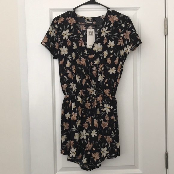 Floral romper - Picture 1 of 1